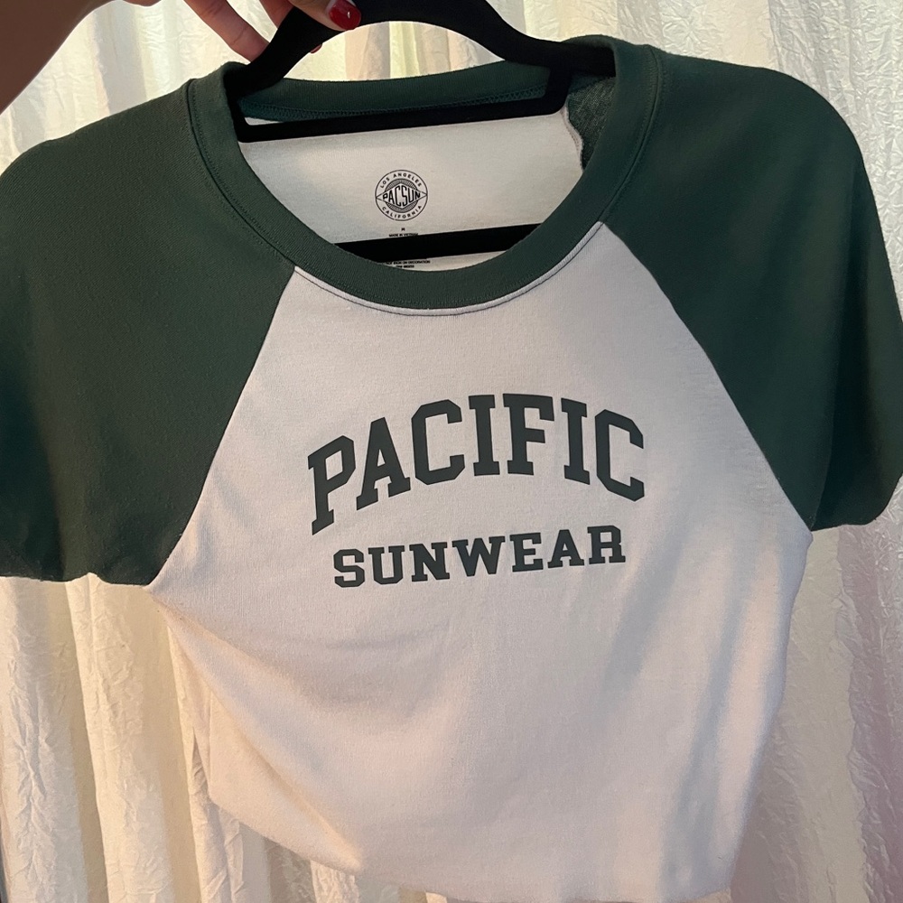 PacSun Green and White Raglan Crop Tee